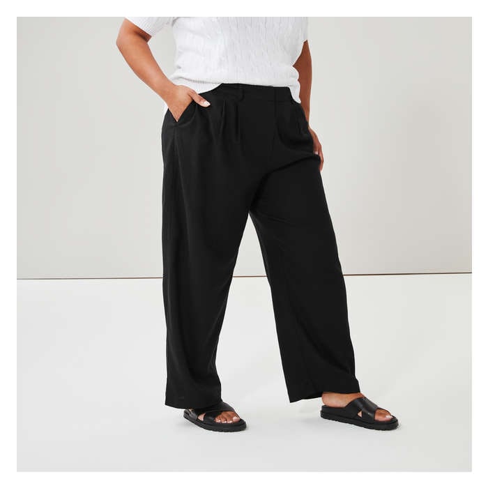 Women+ Linen Blend Pleated Trouser